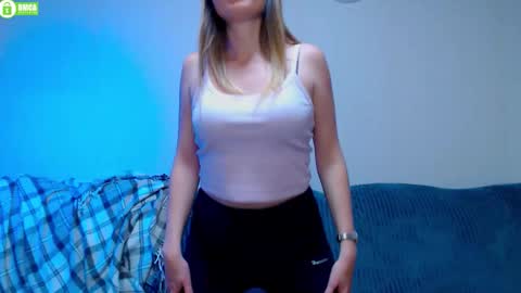 Snapshot of bb__bonami_ chatting on 10-08-25, 03:31 bb__bonami_ online show from 10-08-25, 03:31