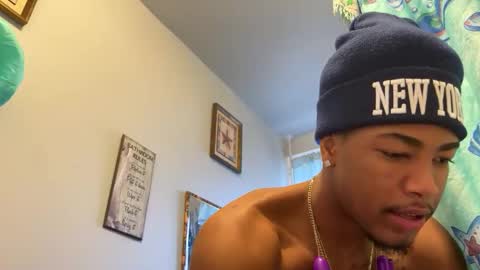 Snapshot of bb_colin chatting on 03-10-25, 02:26 bb_colin online show from 03-10-25, 02:26