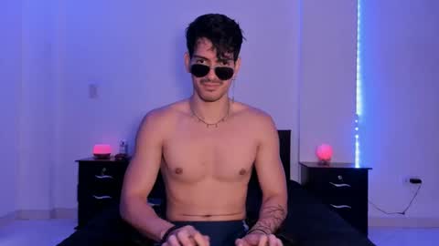 Valentino online show from 01-07-25, 09:25