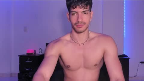 Valentino online show from 02-12-25, 12:58