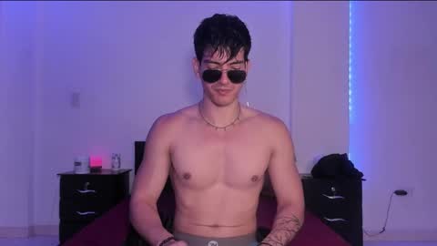 Valentino online show from 03-05-25, 09:26