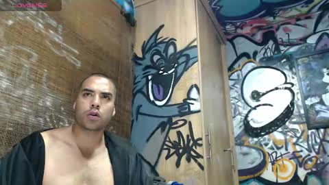 Snapshot of bbc_monster1 chatting on 06-11-26, 02:22 Justin online show from 06-11-26, 02:22
