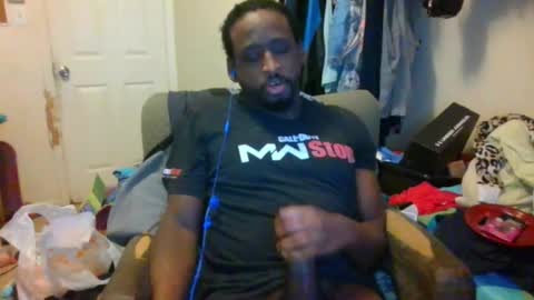 rocker n queen online show from 12-15-24, 08:47