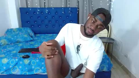 Andrew  online show from 11-06-25, 04:02