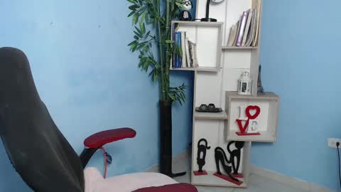 Charlote online show from 01-21-25, 11:56