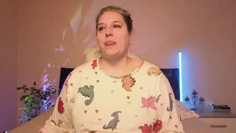 Love online show from 04-01-26, 03:42