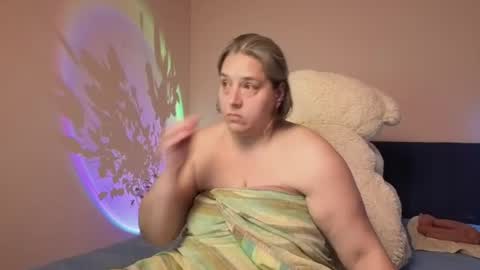 Love online show from 06-20-26, 05:16