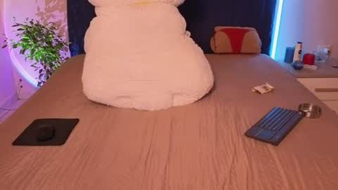 Love online show from 07-10-26, 10:23