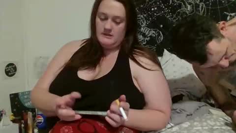 QuEen KeLs online show from 12-15-25, 05:55