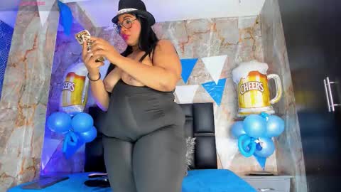 Bbwlatina01 online show from 09-29-25, 01:38