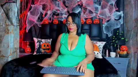 Bbwlatina01 online show from 10-14-25, 12:06