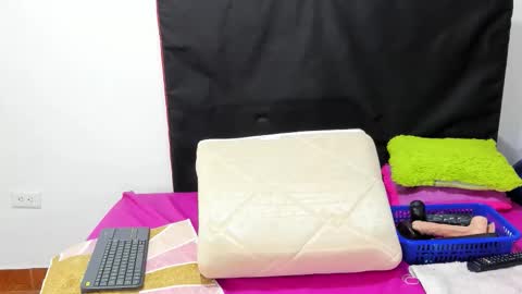 Snapshot of bbwsalome chatting on 11-22-25, 02:16 Salome online show from 11-22-25, 02:16