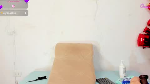 Salome online show from 04-17-26, 07:39