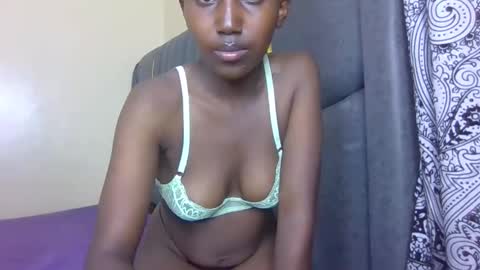 Snapshot of bby_mona chatting on 03-11-26, 05:52 Mona online show from 03-11-26, 05:52