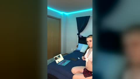 Snapshot of bbyeloa7 chatting on 03-20-26, 01:54 bbyeloa7 online show from 03-20-26, 01:54