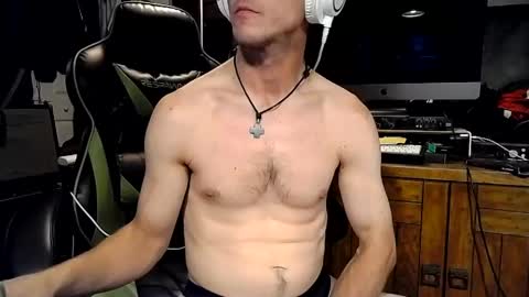 bchillin28 online show from 05-14-26, 01:01