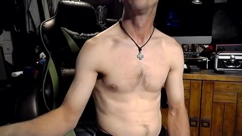 bchillin28 online show from 05-31-26, 06:20