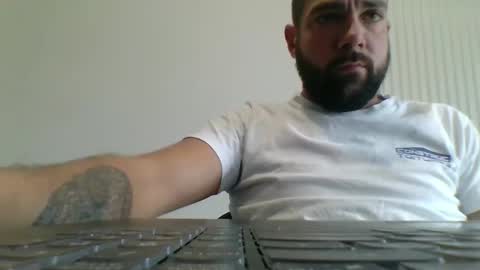 Snapshot of bdemwi2588 chatting on 12-14-25, 11:15 bdemwi2588 online show from 12-14-25, 11:15