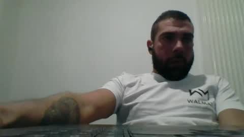 Snapshot of bdemwi2588 chatting on 12-16-25, 04:45 bdemwi2588 online show from 12-16-25, 04:45