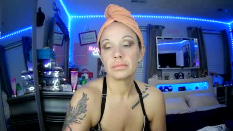 Snapshot of bdon1977 chatting on 07-21-26, 10:39 bdon1977 online show from 07-21-26, 10:39