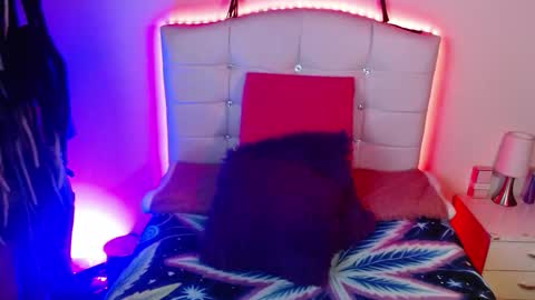 Snapshot of bdsmelapetite chatting on 10-14-25, 02:56 Ela online show from 10-14-25, 02:56