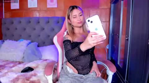 Kim . online show from 06-16-26, 09:50