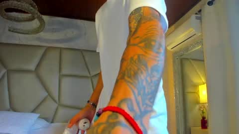 Snapshot of be_curiouss_ chatting on 06-09-26, 11:22 Helena Evan online show from 06-09-26, 11:22