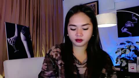 Marie  online show from 03-11-25, 04:32