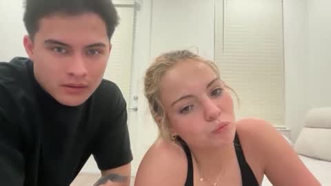 Snapshot of beachbabes999 chatting on 02-19-26, 05:25 beachbabes999 online show from 02-19-26, 05:25