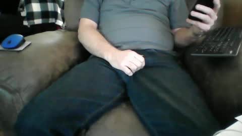 Snapshot of beachguy38 chatting on 12-23-24, 05:43 beachguy38 online show from 12-23-24, 05:43