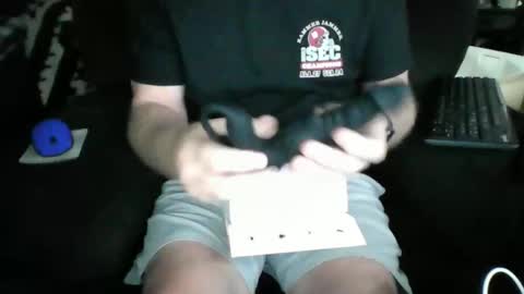 Snapshot of beachguy38 chatting on 10-18-25, 12:17 beachguy38 online show from 10-18-25, 12:17