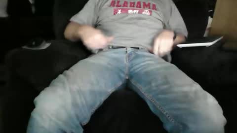 Snapshot of beachguy38 chatting on 01-10-26, 05:37 beachguy38 online show from 01-10-26, 05:37