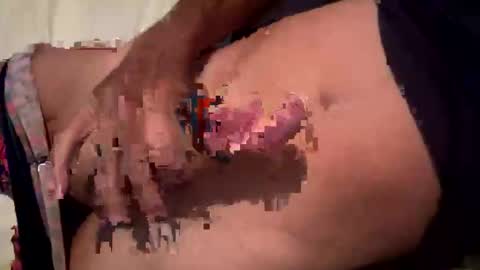 Snapshot of beachguy469 chatting on 10-21-25, 02:45 BeachGuy online show from 10-21-25, 02:45