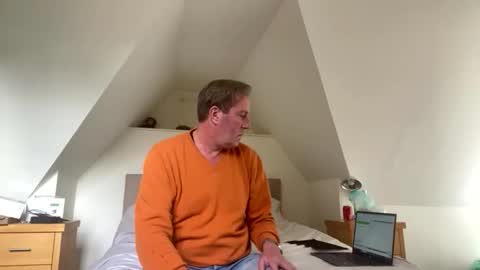Snapshot of beachlover39 chatting on 02-22-26, 01:20 Beachlover39 online show from 02-22-26, 01:20