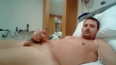 Snapshot of bearboudior chatting on 04-29-26, 04:33 bearboudior online show from 04-29-26, 04:33