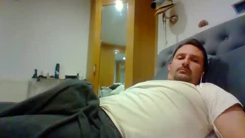 Snapshot of bearboudior chatting on 05-08-26, 01:38 bearboudior online show from 05-08-26, 01:38