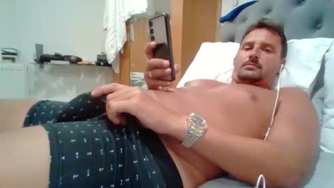 Snapshot of bearboudior chatting on 05-26-26, 11:45 bearboudior online show from 05-26-26, 11:45