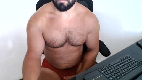 Beard Guy online show from 11-12-25, 04:40