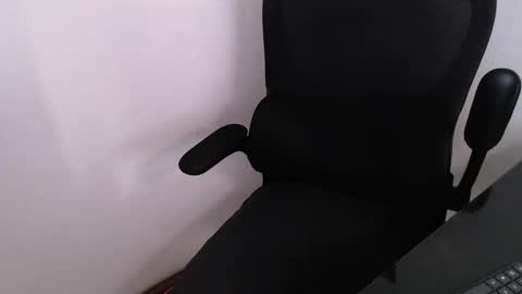 Beard Guy online show from 05-16-26, 02:38
