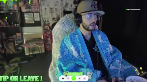 Snapshot of beastbxy chatting on 01-28-25, 07:11 beast bxy online show from 01-28-25, 07:11