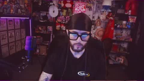 Snapshot of beastbxy chatting on 09-09-25, 11:37 beast bxy online show from 09-09-25, 11:37