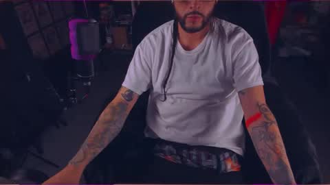 Snapshot of beastbxy chatting on 09-13-25, 06:13 beast bxy online show from 09-13-25, 06:13