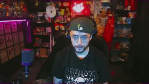 Snapshot of beastbxy chatting on 10-01-25, 02:17 beast bxy online show from 10-01-25, 02:17