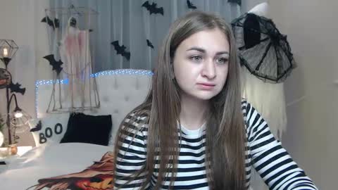 beataangel online show from 10-21-25, 06:36