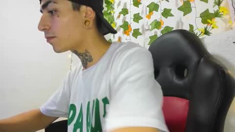 Snapshot of beatandtalk chatting on 11-30-25, 04:22 beatandtalk online show from 11-30-25, 04:22