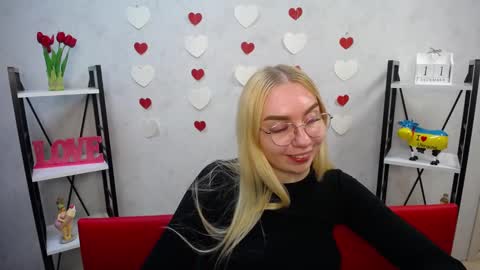 BeatriceFlyy online show from 12-11-24, 04:53