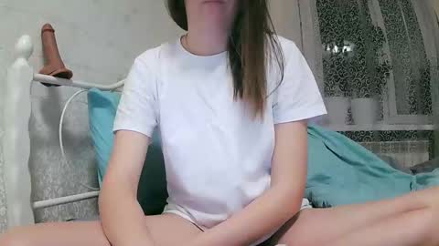 Snapshot of beatricetender chatting on 12-30-24, 06:16 BeatriceTender online show from 12-30-24, 06:16