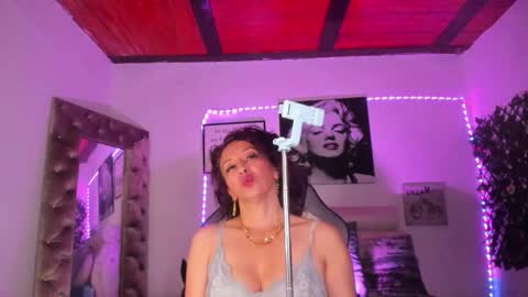 Chanel online show from 10-16-25, 03:02