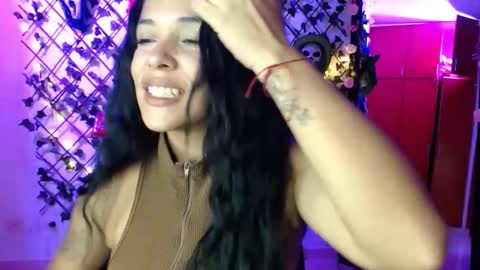 Snapshot of beautibellah chatting on 12-20-25, 01:12 beautibellah online show from 12-20-25, 01:12