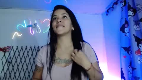 Snapshot of beautibellah chatting on 04-07-26, 12:05 beautibellah online show from 04-07-26, 12:05